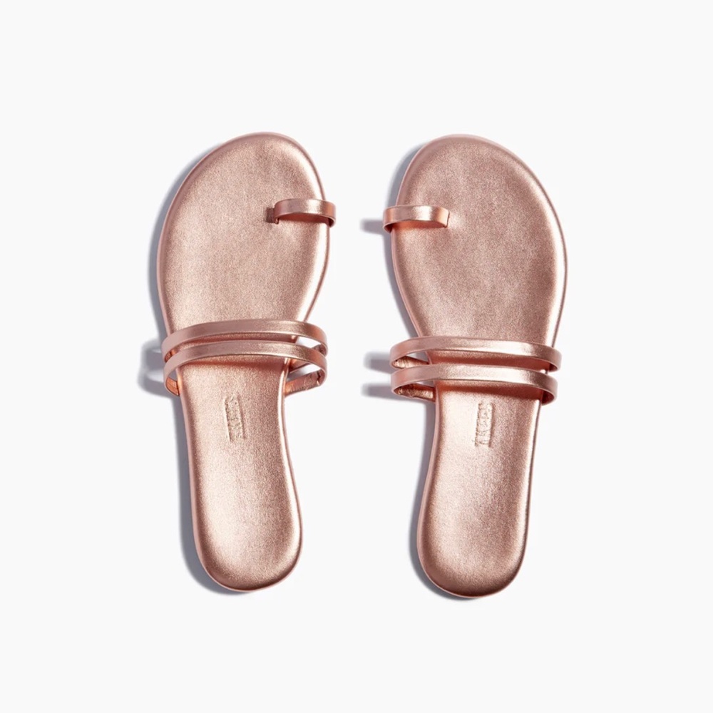 NWOT! TKEES Leah Sandal in Pearl Beach